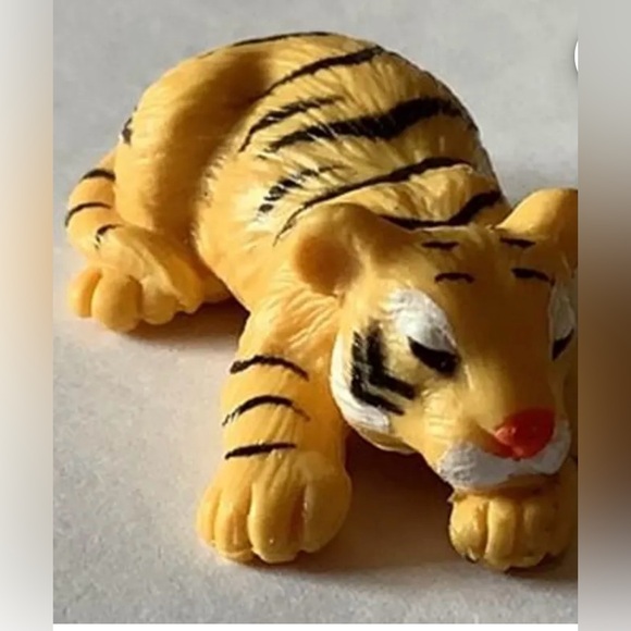 1994 MEG M.E.G. Jungle Tiger in my Pocket Family COMPLETE 4 Cubs Mom Toy Figure - Picture 4 of 6